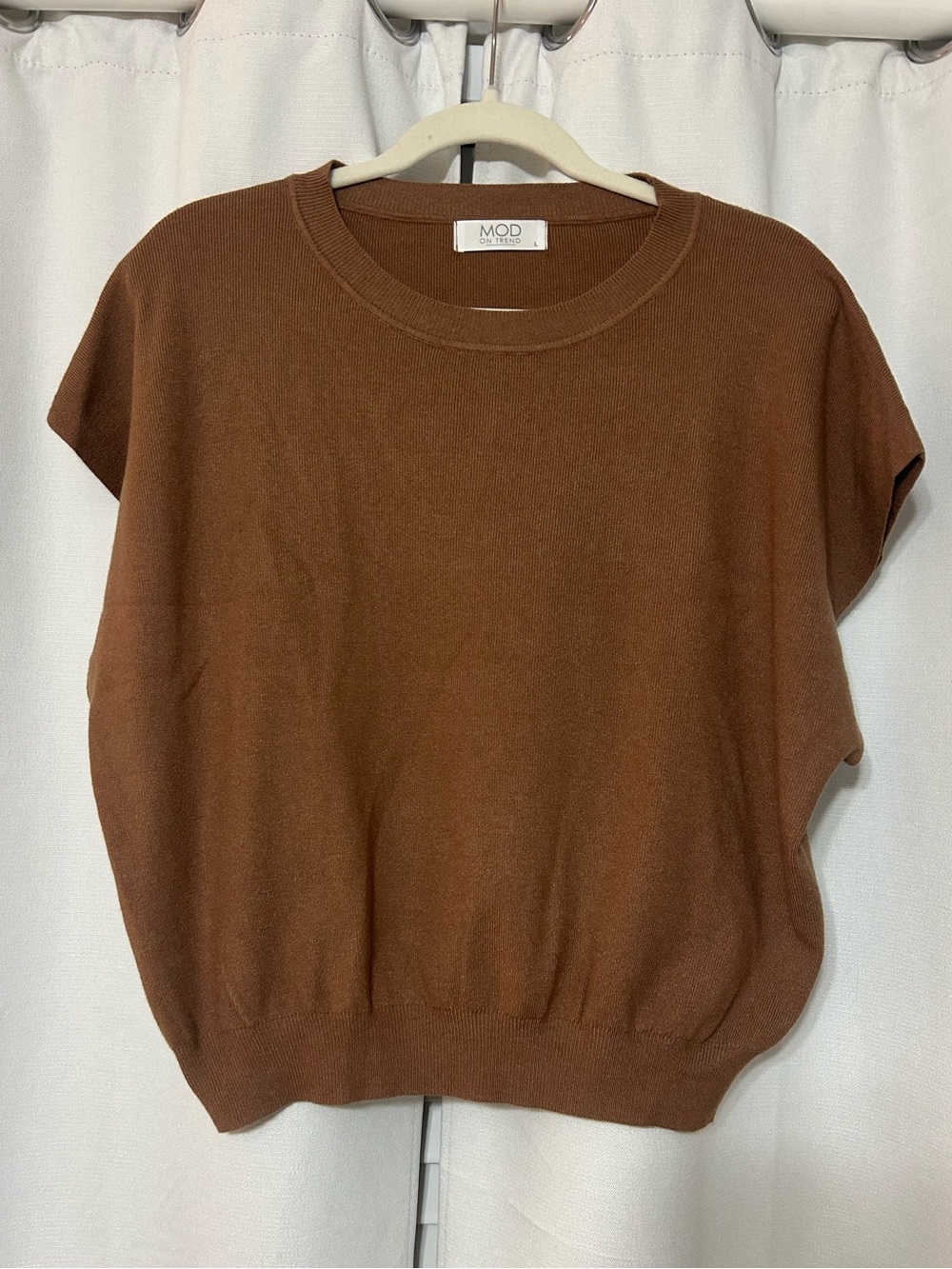 Mod on Trend (boutique) brown short sleeve shirt